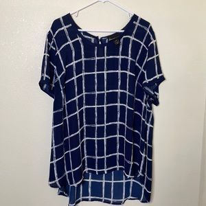 Lane Bryant size 22/24 Polyester Short Sleeve